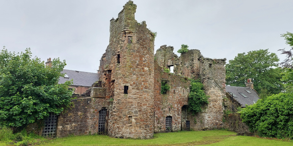 Exterior of Seagate castle in Irvine