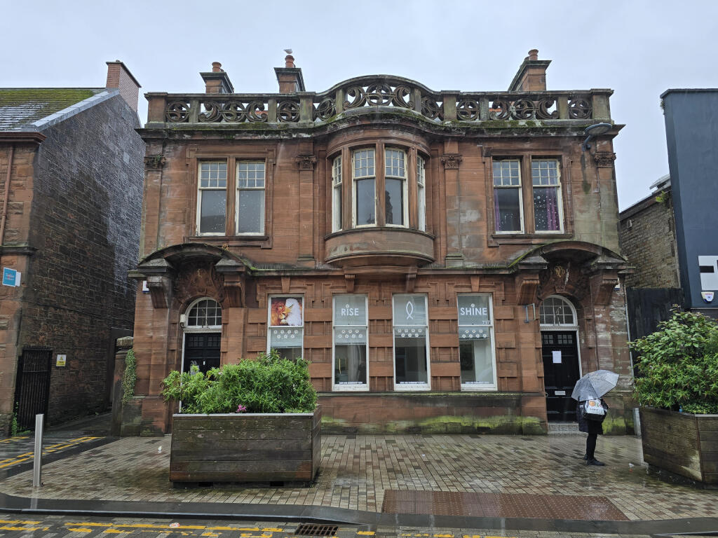 20b, Bank Street, Irvine